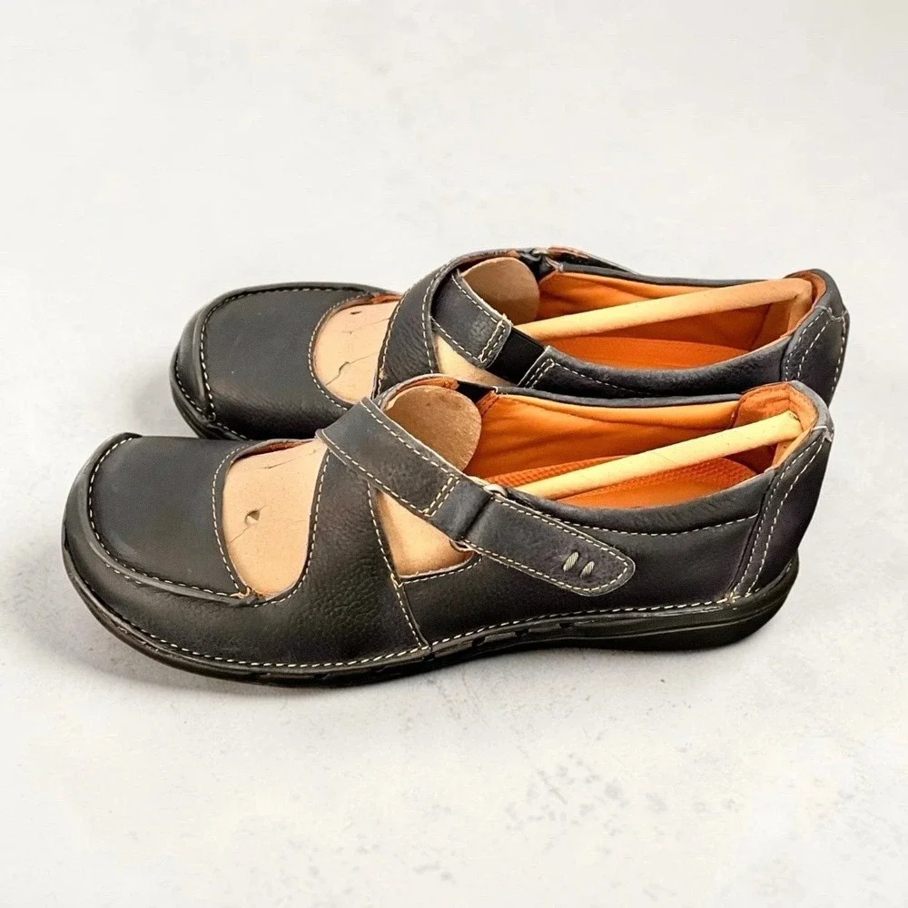 Clarks Unstructured Un Loop Navy Leather Mary Jane Lightweight ShoesSize 7 Wide